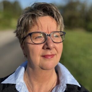 Profile photo of Melanie Trusgnich